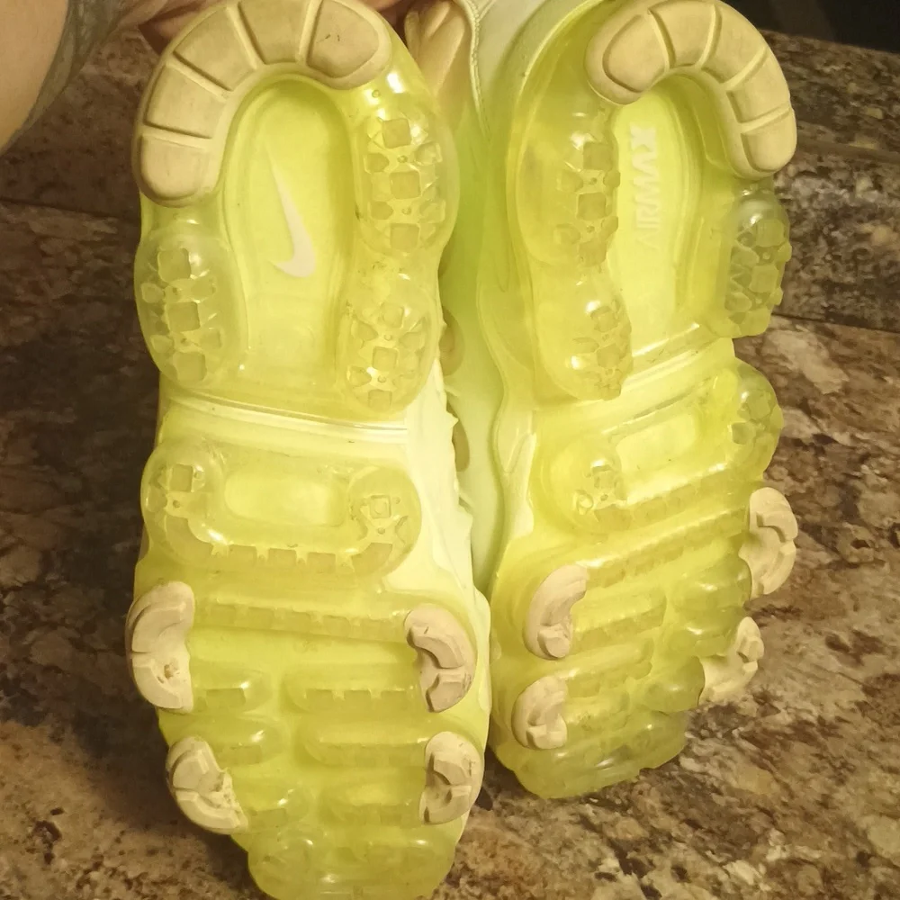 Nike Air VaporMax Plus Highlighter Yellow Sunset Women's D13023-700 Size 9.5 - Picture 9 of 10